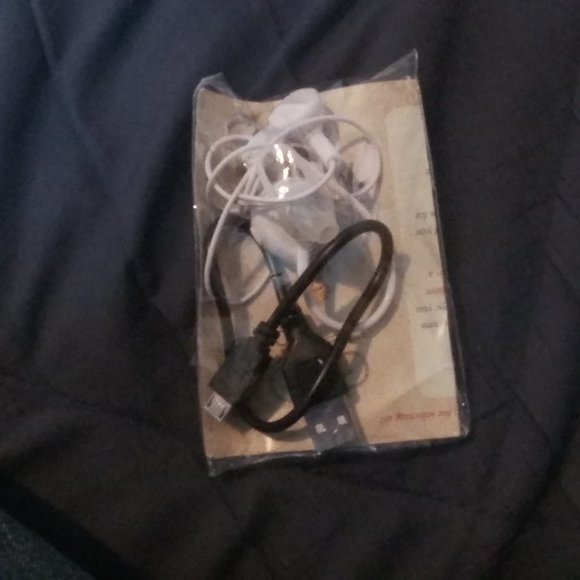 In Ear Bluetooth Headset Headphone Small Wireless Earpiece - Picture 1 of 13